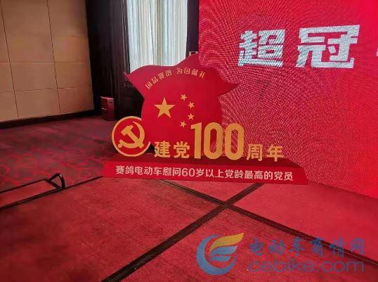 和杨幂离婚4年，刘恺威宣布新恋情，他此前还有过哪些感情经历？游戏画面