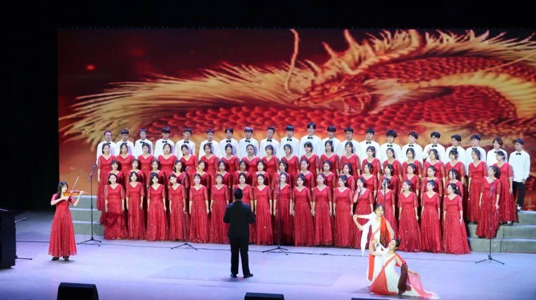 河北易县：150幅摄影作品亮相雄安新区