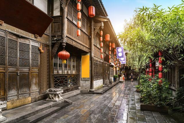 向上跳的香蕉