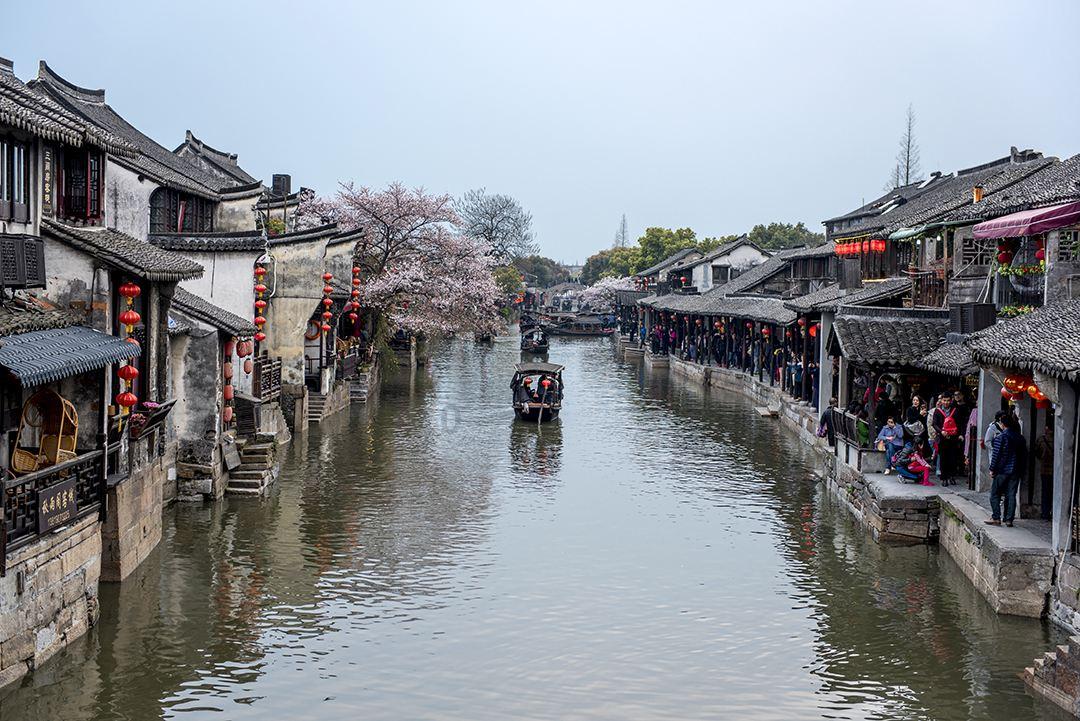 巨魔与勇士