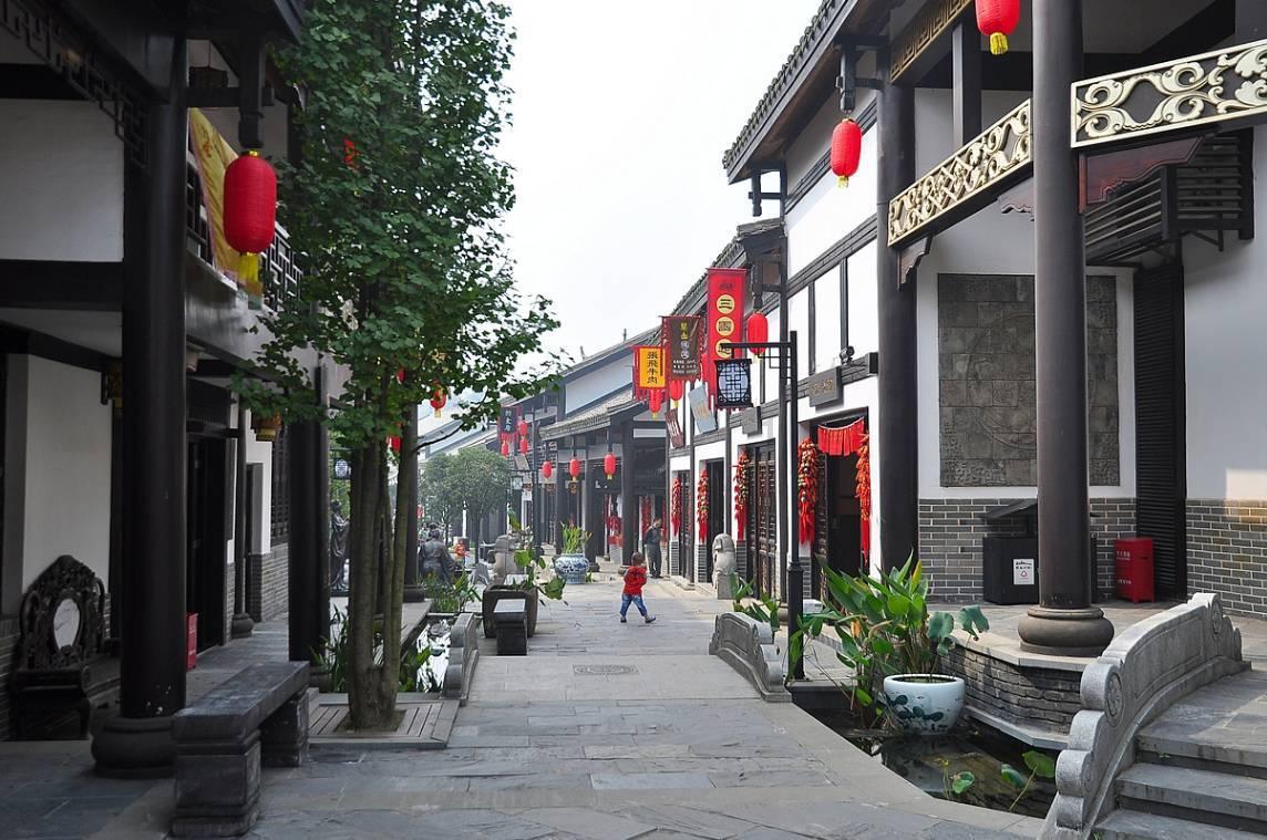 请问下我是贵阳的，我有套按揭房，还了两个月，现在想贷点款装修可以贷得了吗